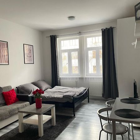 Tiffany Apartment In The City Center Pressburg Exterior foto